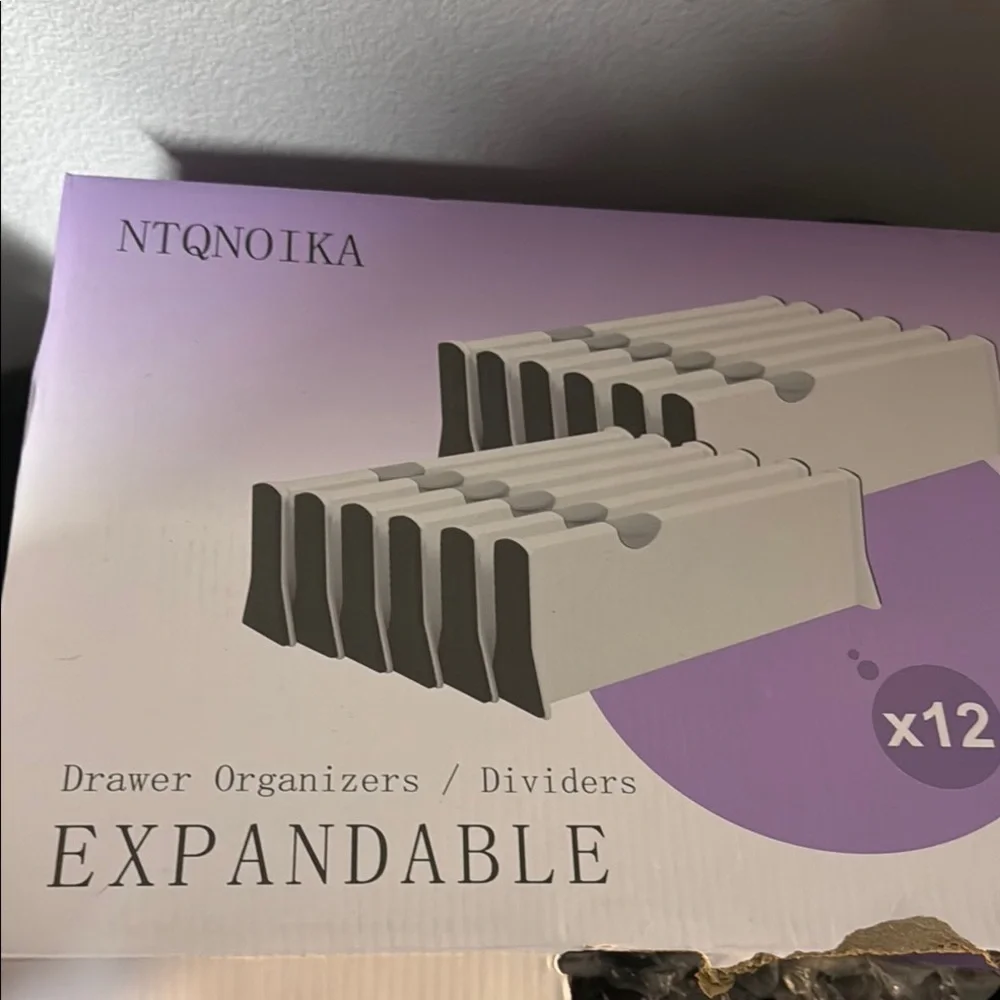 NTQNOIKA Expandable Drawer Organizers - White and Black
